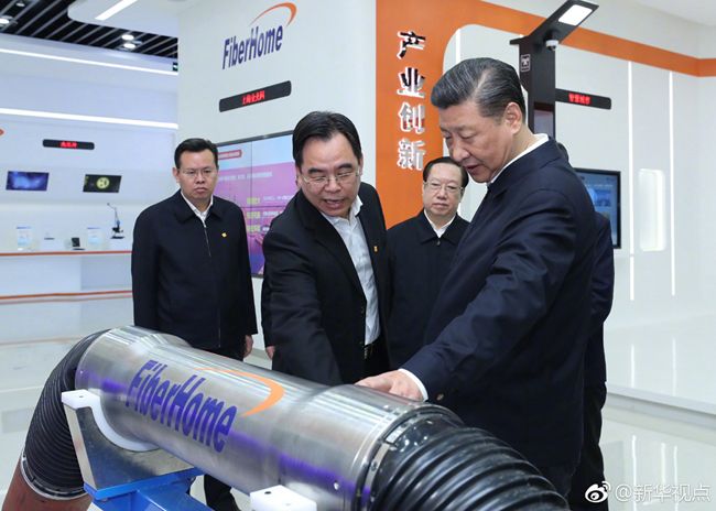 习近平考察武汉：科技攻关要摒弃幻想靠自己