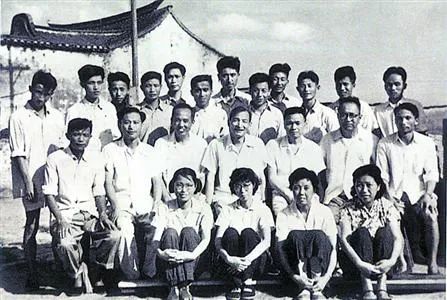 陈云与调查研究：“要用百分之九十以上的时间研究情况”