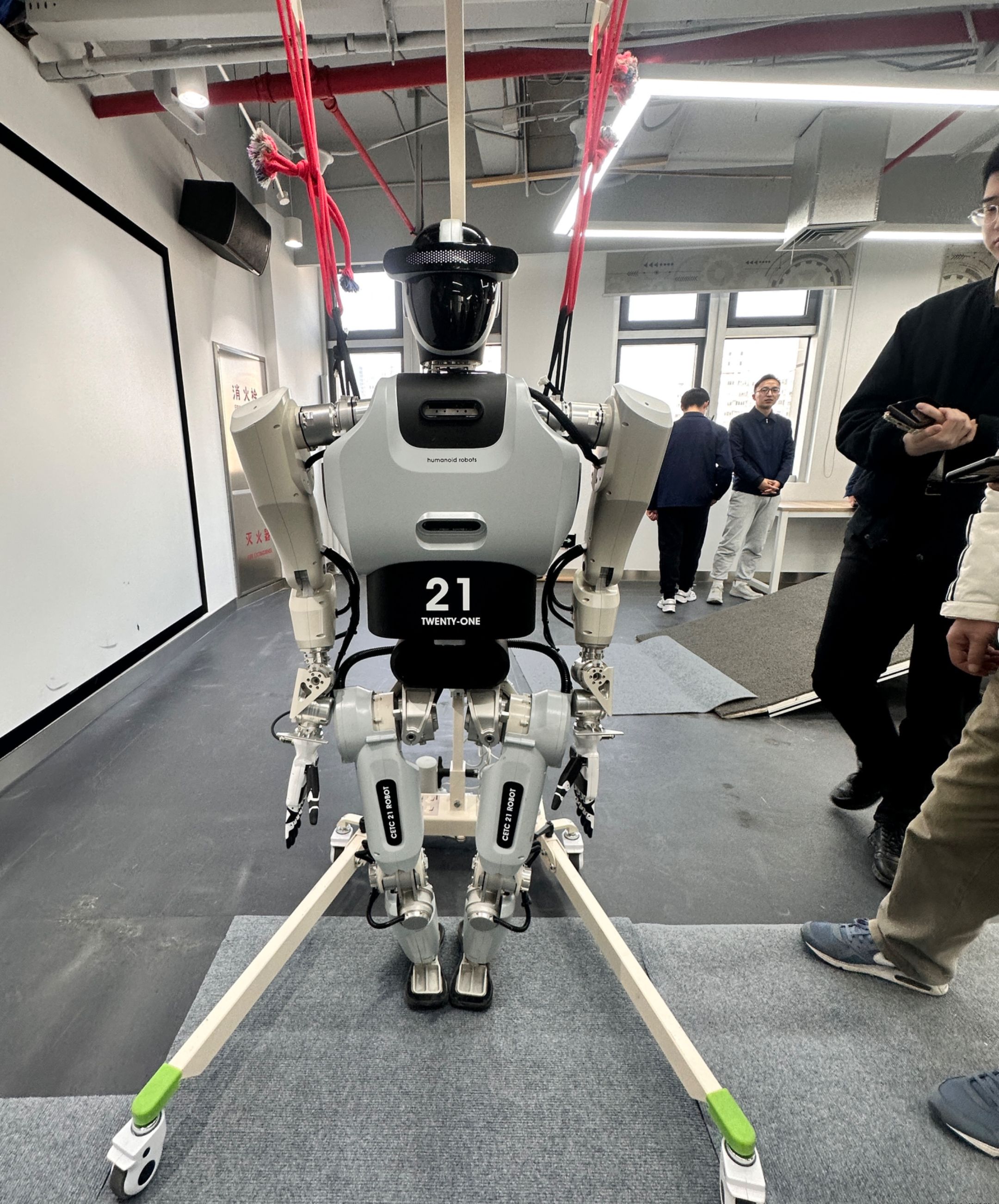 走进创新型企业|快来看看上海的大模型应用进展！