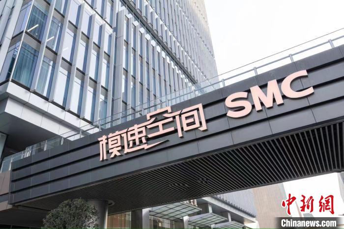 上海大模型培育成效初显 20余款大模型通过备案